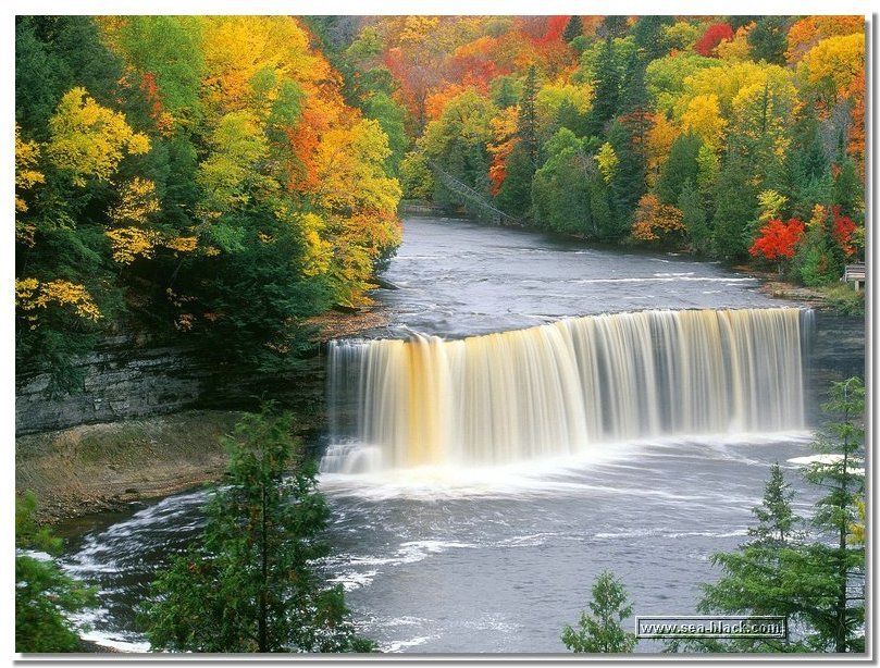 tahquamenon_falls-michigan.jpg